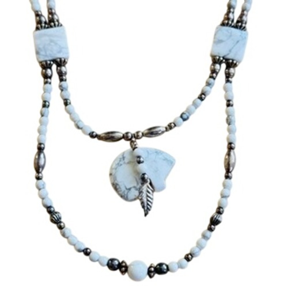 VTG Spirit Bear Necklace Navajo Howlite Beads Genuine Natural beaded silver 26"